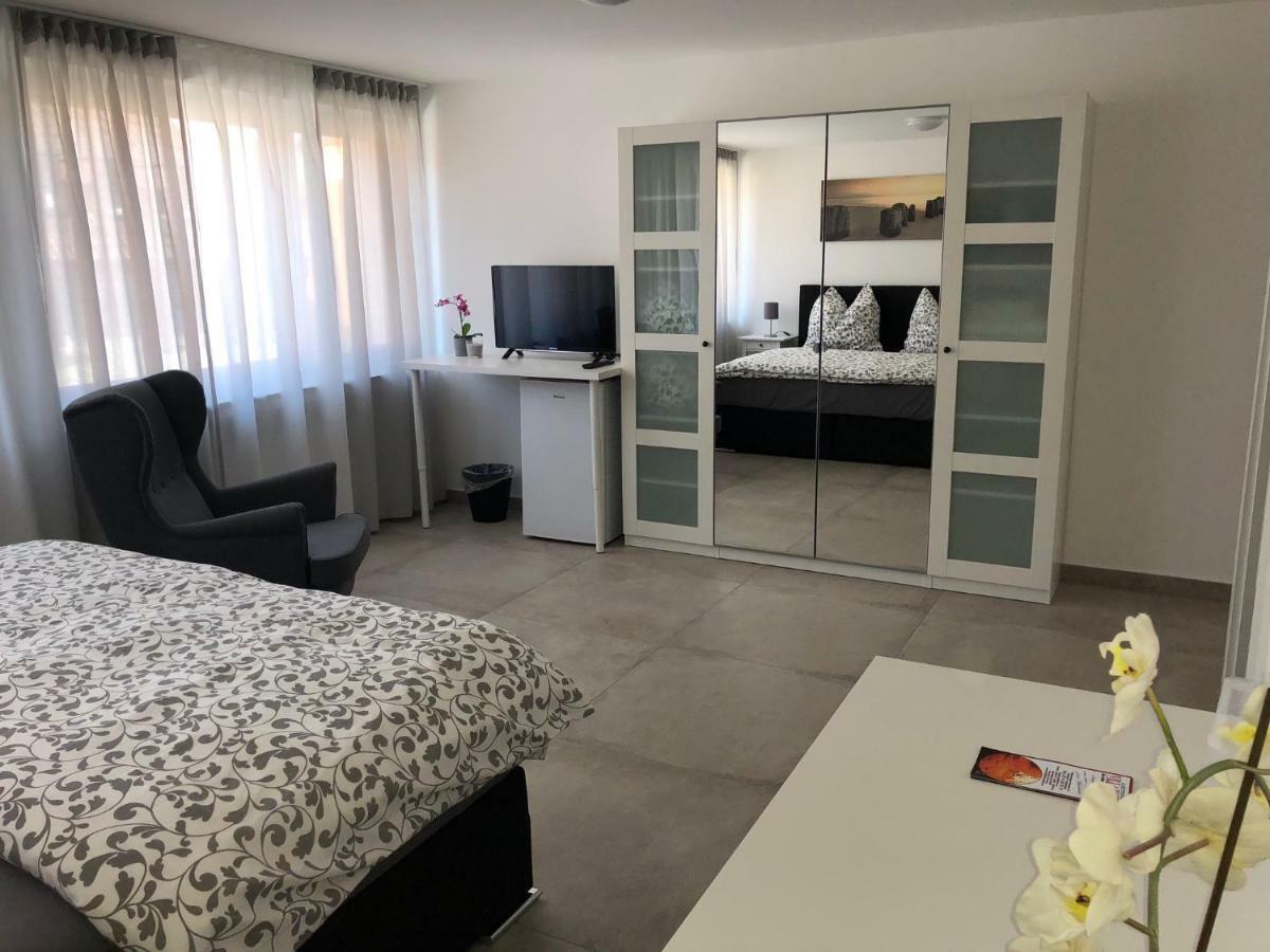 S-An Daily Room Stuttgart Zentrum Ngoại thất bức ảnh